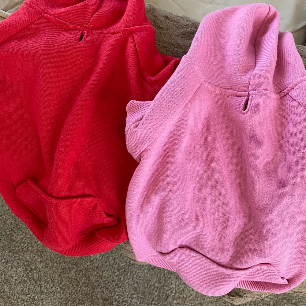 ❤️💕 2 Dog sweatshirts